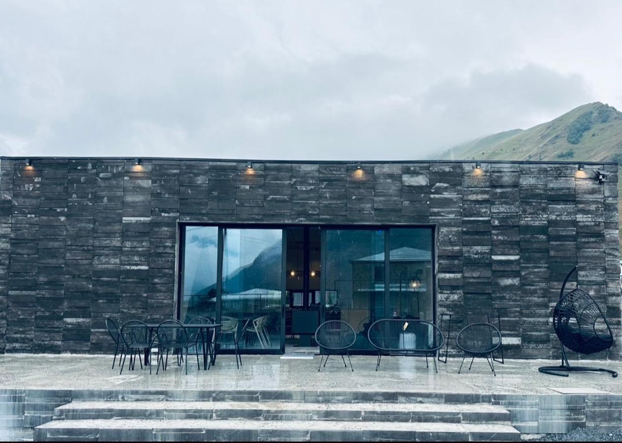 Вилла Alpine Escape Kazbegi Экстерьер фото