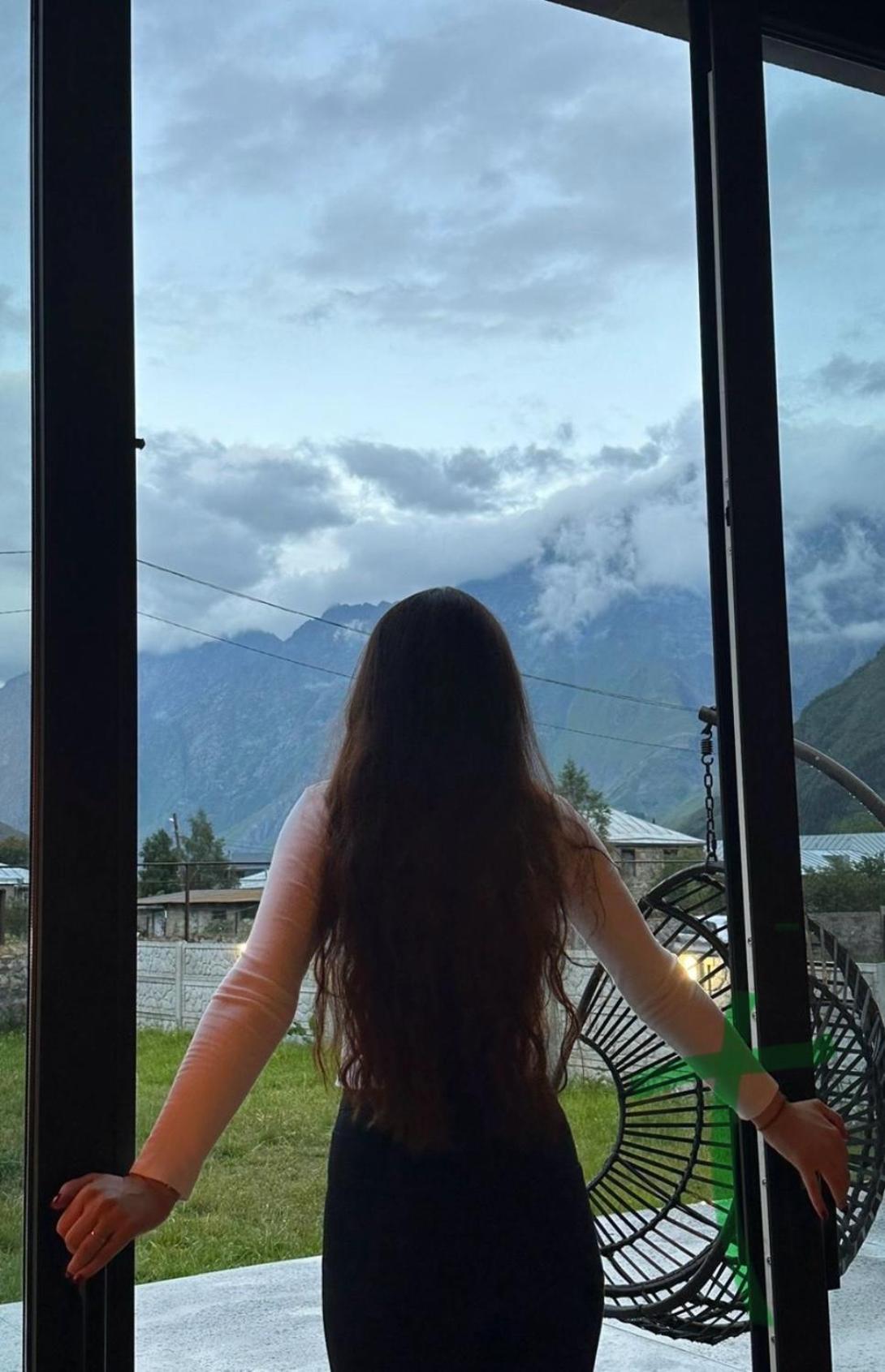Вилла Alpine Escape Kazbegi Экстерьер фото
